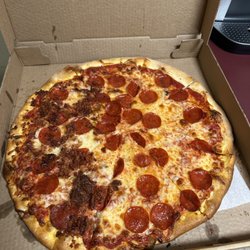 Simonetti's Italian - Large Pepperoni Pizza, Half Bacon.