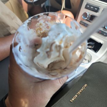 Dairy Del - S'mores Sundae - Ice Cream & Frozen Yogurt Near Me - Louisville, Kentucky Dairy Del - S'mores Sundae - Ice Cream & Frozen Yogurt Near Me - Louisville, Kentucky
