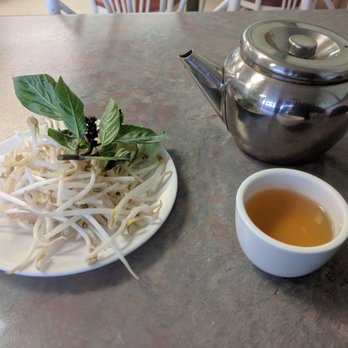 Pho Saigon - Waiting for my pho on a frigid day. - Vietnamese Near Me - Guelph, Ontario