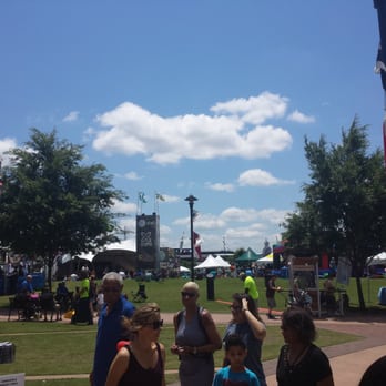 Town Point Park - Parks Near Me