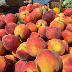 Farmers Market SW - Fresh peaches