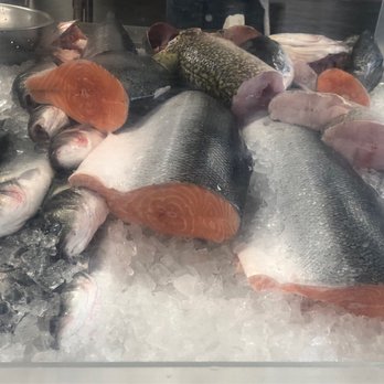 Courthouse Fish Market - a variety of fish on ice - Seafood Markets Near Me - Cambridge, Massachusetts Courthouse Fish Market - a variety of fish on ice - Seafood Markets Near Me - Cambridge, Massachusetts