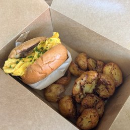 Breakfast Bun tempeh w/ potatoes Breakfast Bun tempeh w/ potatoes