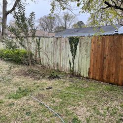 Pinnacle Solutions - Fence pressure washing