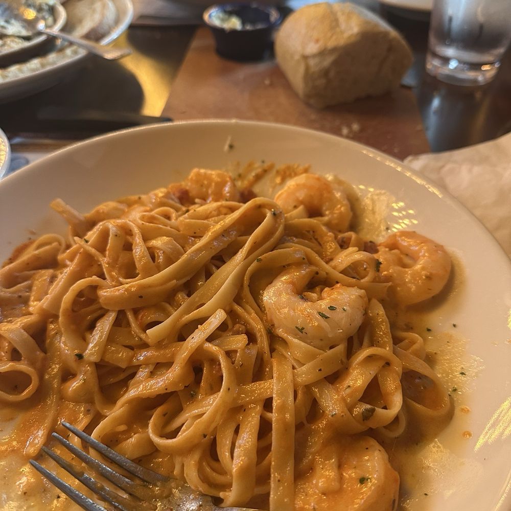 The Old Spaghetti Factory - Shrimp Alfredo, I added some of the marinara sauce from an appetizer we ordered - Italian Near Me - Eugene, Oregon The Old Spaghetti Factory - Shrimp Alfredo, I added some of the marinara sauce from an appetizer we ordered - Italian Near Me - Eugene, Oregon
