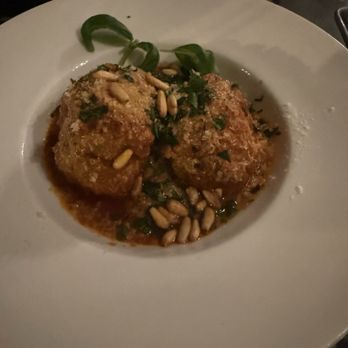 Il Teatro - Meatballs - Italian Near Me - Quebec City, Quebec Il Teatro - Meatballs - Italian Near Me - Quebec City, Quebec