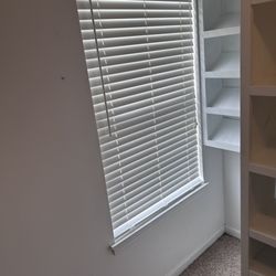 Alyce Cleaning Service - Also the same closet after deep clean