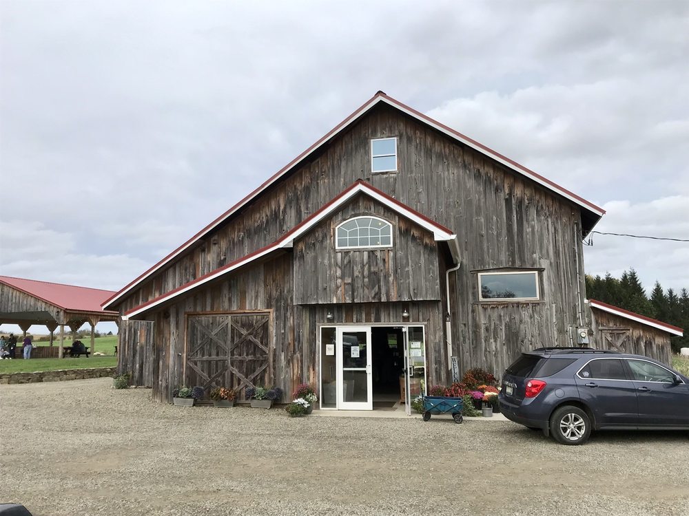 Whittier apple farm Logo