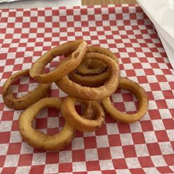 Smittys Burger Barn - Onions rings. Hard and not flavorful