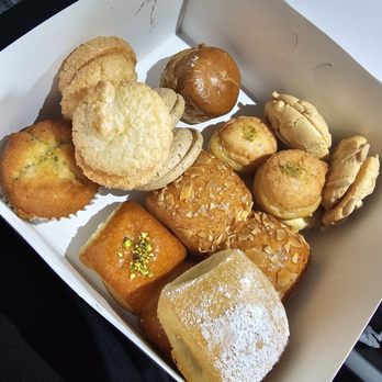 Tak Bakery - Cookies, puff pastry, cupcake, Danish. - Bakeries Near Me - Tarzana, California Tak Bakery - Cookies, puff pastry, cupcake, Danish. - Bakeries Near Me - Tarzana, California