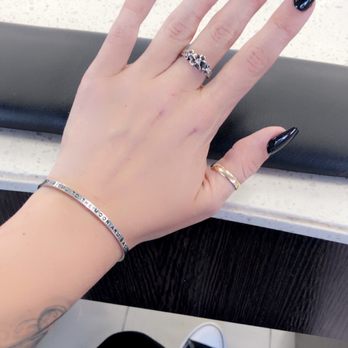 Crystal's Nails & Spa - Nail Salons Near Me - Lakeside, California