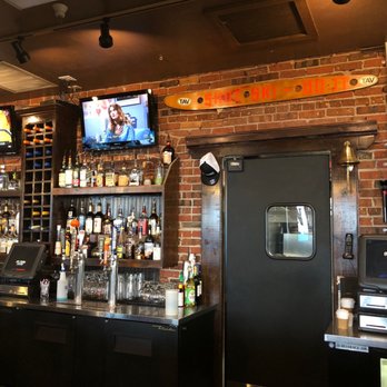 City Tavern - Shot ski - Just Do It - Pubs Near Me - Fort Myers, Florida City Tavern - Shot ski - Just Do It - Pubs Near Me - Fort Myers, Florida