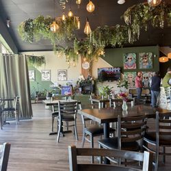 The Ricochet - Dining room