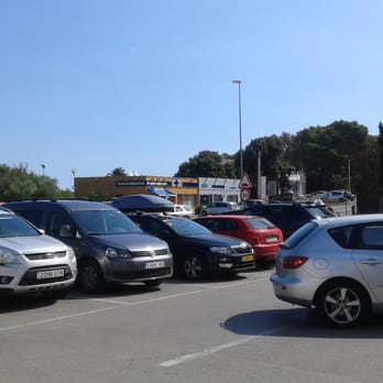 Jodofi - Parquing d'acces - Convenience Stores Near Me - Els Masos de Pals, GI