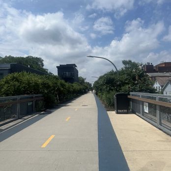 The 606 - Bloomingdale Trail - Parks Near Me - Chicago, Illinois