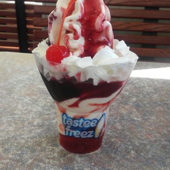 Hamburger Stand - Look at this sundae! Tastes as good as it looks! Yum - Burgers Near Me - Yuma, Arizona