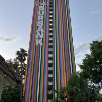 Hotel Burbank - Garden view of building - Hotels Near Me - Burbank, California
