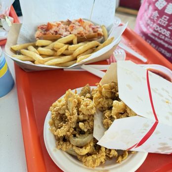 Bob's Clam Hut - Calamari, lobster and more... yum - Seafood Near Me - Kittery, Maine