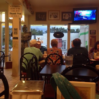 Valentinos - Great for groups! - Pizza Near Me - Roselle Park, New Jersey