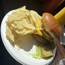 Quatman Cafe - Cheeseburger with the works & chips. Yummo!