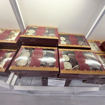 Baklovah Bakery - Desserts Near Me - San Antonio, Texas