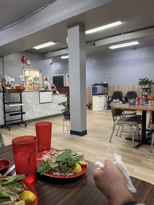 Cafe & pho Hoang by null