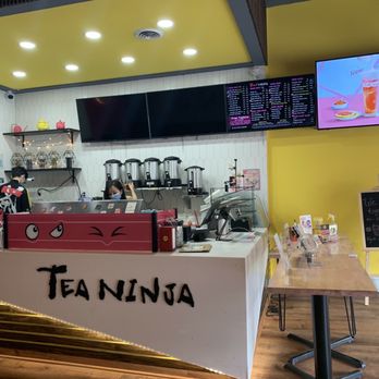 Tea Ninja - The tea making counter, ordering station on the right - Bubble Tea Near Me - Ann Arbor, Michigan