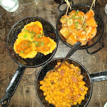 La Bodeguita Restaurant - Tostones con Camerones, patatas bravas and Garbanzo Frito - Spanish Near Me - Hialeah, Florida La Bodeguita Restaurant - Tostones con Camerones, patatas bravas and Garbanzo Frito - Spanish Near Me - Hialeah, Florida