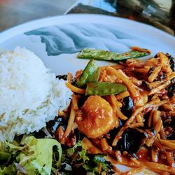 Shrimp in hot garlic sauce.
