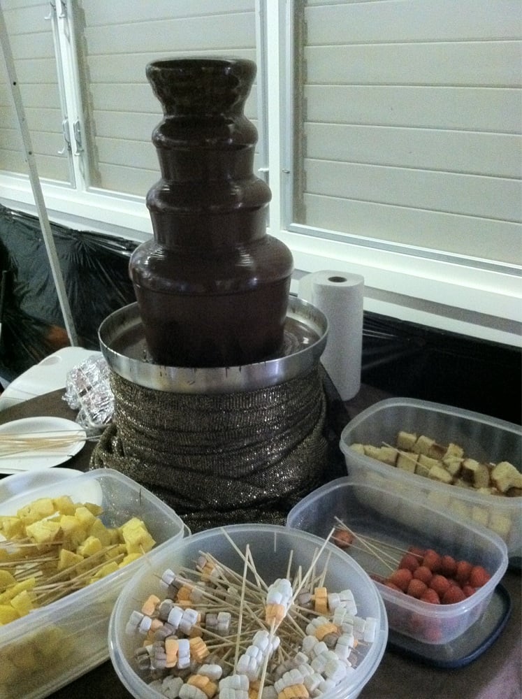 Maui Chocolate Fountain Logo