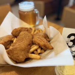 Eddie's Grill - Chicken fries and beer.