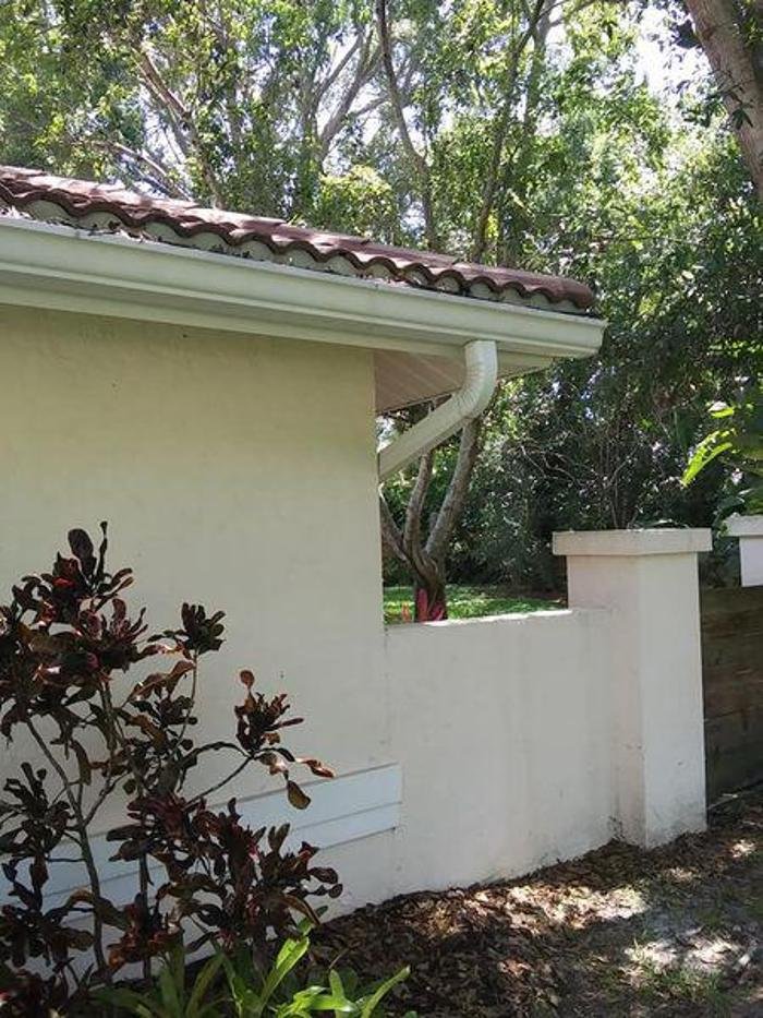 Slide of Erik's Roof Cleaning