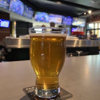 Parlay Sporting Club + Kitchen - Craft beer on tap. - Sports Bars Near Me - Columbus, Ohio Parlay Sporting Club + Kitchen - Craft beer on tap. - Sports Bars Near Me - Columbus, Ohio