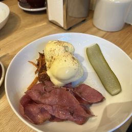 Pastrami with Hollandaise