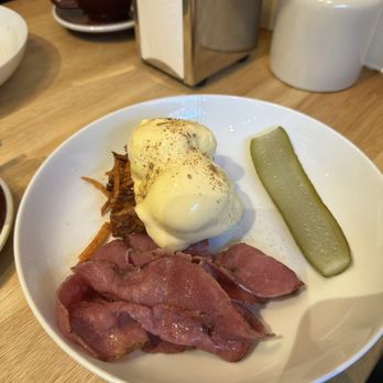 Little Collins - Pastrami with Hollandaise - Breakfast & Brunch Near Me - Amsterdam, New Hampshire