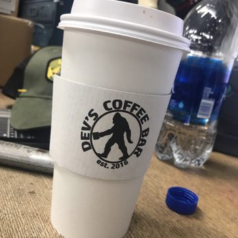 Dev's Coffee Bar - 20oz Hazelnut Latte - Coffee & Tea Near Me - Vancouver, Washington