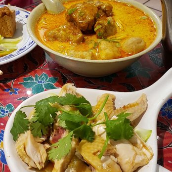 Malay Restaurant - Hainanese Chicken and Curry Soup Noodle - Malaysian Near Me - Flushing, New York
