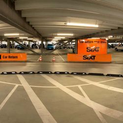 Sixt Rent A Car - SIXT car rental Düsseldorf Airport