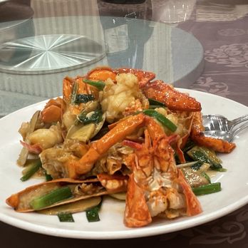 Asian Jewels Seafood Restaurant - Sautéed lobster in garlic, ginger and scallion - Seafood Near Me - Flushing, New York
