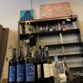 Structure Cellars Winery - wine bottles and glasses - Wine Tasting Room Near Me - Seattle, Washington