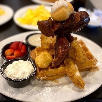 Maple Leaf Diner - American Near Me - Dallas, Texas Maple Leaf Diner - American Near Me - Dallas, Texas