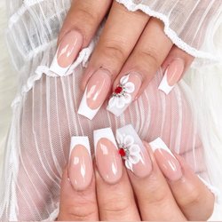 Delight 2 Nails & Spa