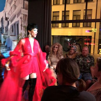Que Pasa - Demi blanche on stage - Gay Bars Near Me - Antwerp, VAN Que Pasa - Demi blanche on stage - Gay Bars Near Me - Antwerp, VAN