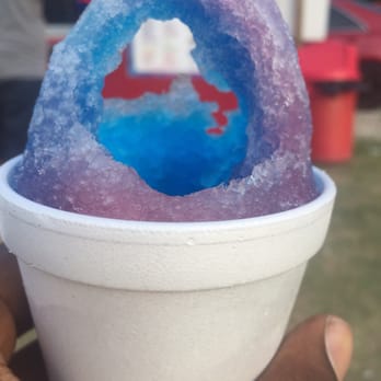 Buzzles Shaved Ice - Louetta - I never even touched this with my spoon! - Shaved Ice Near Me - Spring, Texas