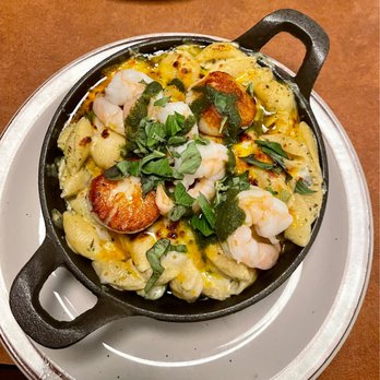 Common Restaurant  - Seafood pesto mac - Cocktail Bars Near Me - Savannah, Georgia