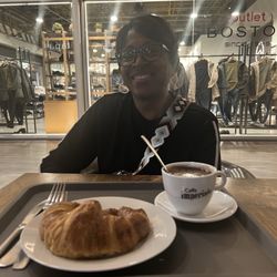 Sevilla Factory - There's a delightful little cafe near the Boston store where you can eat outside inside!