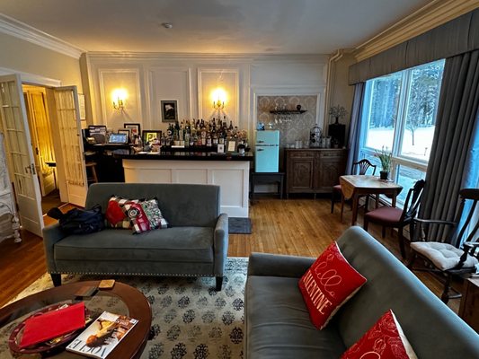 Four Chimneys Inn & Restaurant by null