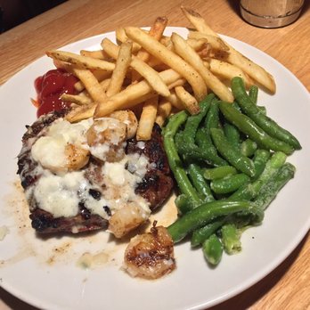 Applebee's Grill + Bar - Steak - Sports Bars Near Me - Bellevue, Washington