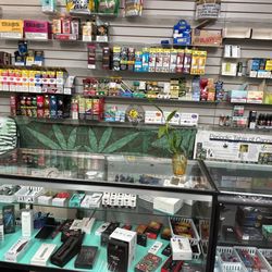 Ez's Smokeshop - More stuff.