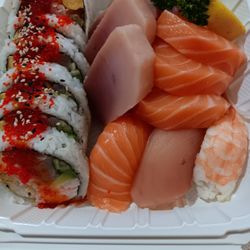 Mission Hills Sushi - House Sushi Combo